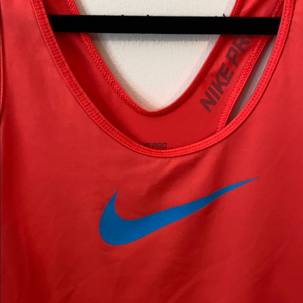 Nike Pro Racerback Tank - Picture 3 of 6
